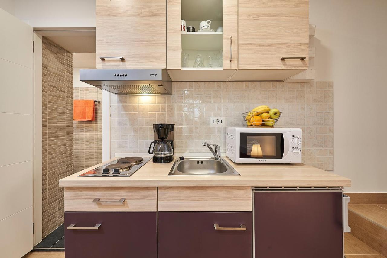 Studio Apartment Bascan Трогир Екстериор снимка